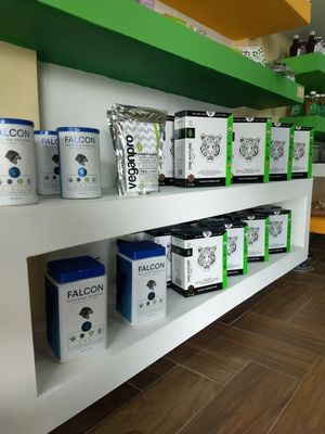 Proteinas orgánicas veganas y crudiveganas at Mr. Tofu - Avelo Market in Puebla