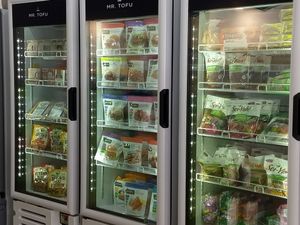 Cientos de productos pata elegir at Mr. Tofu - Avelo Market in Puebla