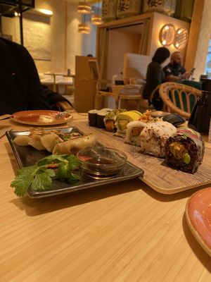 Vegan platter and gyoza at Negishi - Pelikanplatz in Zurich