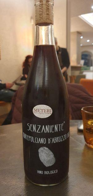 Good bio red wine with original transparent label at GingerGi in Padua