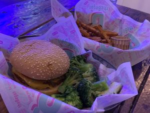 Japo BBQ + broccoli + patatas dulces   at The Began in Valencia