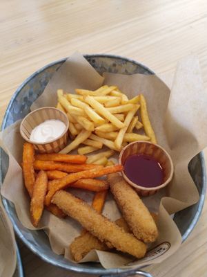 Patates i Fingers at The Began in Valencia