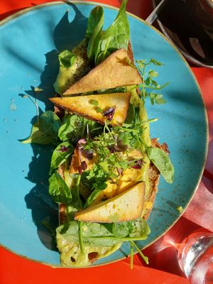 "All I Avo Wanted" Toast at Plain in Vienna