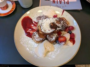 French toast with vegan ice cream 🤤 at Plain in Vienna