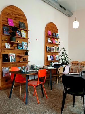 seating at Plain in Vienna