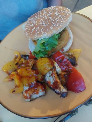 Burger at Soup in Town in Lucca