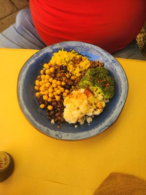 Buddha Bowl at Soup in Town in Lucca