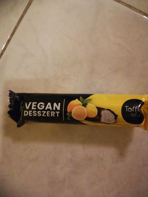 Toffini vegan "túró rudi-style" dessert at Dieta Life Market & Food Bar in Budapest