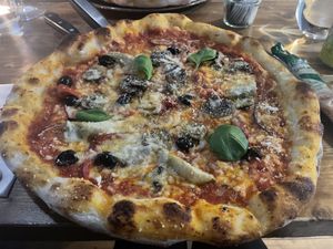 Verdura pizza  at Vegano in Newcastle Upon Tyne