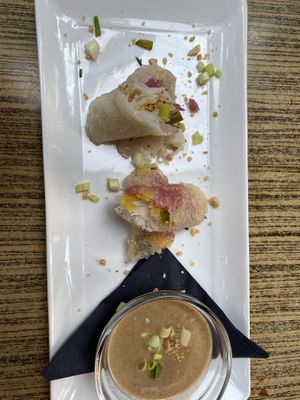 Summer roles with peanut sauce  at Focus Foodbar in Tilburg