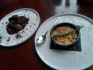 Crème brulée and chocolate desserts at Focus Foodbar in Tilburg