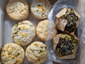 Half-price cheddar scones and muffins at Pastel & Coco in Gatineau