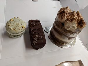Pistachio macaron, Twix bar, Tiramisu at Pastel & Coco in Gatineau