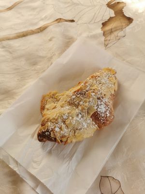 Almond croissant 🥐 at Pastel & Coco in Gatineau
