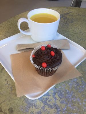 Ginger tea and chocolate cupcake at The Stand Vegan Cafe in Fairfield