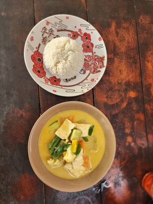 Red curry at Mint Kitchen in Koh Tao