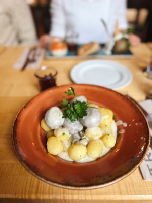 Barmbeker Klopse „Königsberger Style"  at T.R.U.D.E. in Hamburg