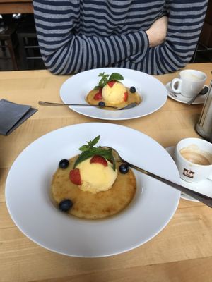 Crème brûlée at T.R.U.D.E. in Hamburg