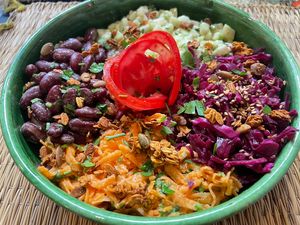 Salad bowl with horseradish   at Veggie Pause  in Fes