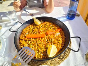 Paella de verduras at Xaloc Lounge in Alicante