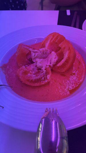Vegan tomato with cheese   at Xaloc Lounge in Alicante