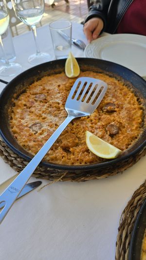Arroz con chorizo y pollo (vegano) at Xaloc Lounge in Alicante