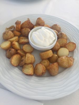 Patatas con all i olí  at Xaloc Lounge in Alicante