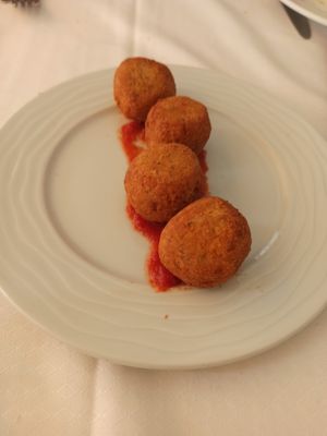 Albóndigas vegetales at Xaloc Lounge in Alicante