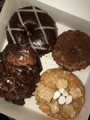 Xray speculoos and apple fritters are OUTSTANDING  at Donut Friend - DTLA in Los Angeles