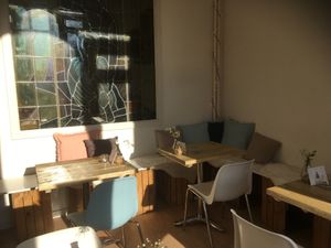 Let the sun shine in at FLOW café in Antwerpen