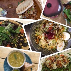 A bit of everything - vegan salad, lasagna, soup, flatbread, pulled-no pork, ... at FLOW café in Antwerpen