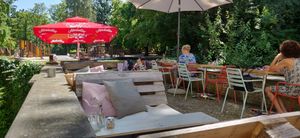 outside at FLOW café in Antwerpen