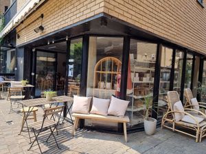 Outside 2 at WAVE in East London