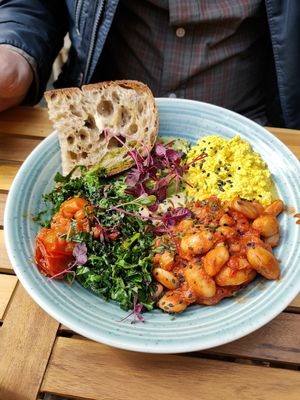 Vegan breakfast at WAVE in East London