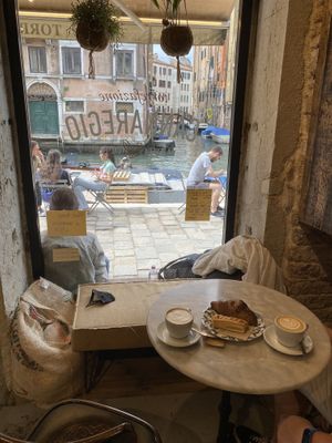 Bellissimo, tipico Venezia o affacciato su un canale  at Torrefazione Cannaregio in Venice
