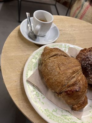 Raspberry croissant  at Torrefazione Cannaregio in Venice