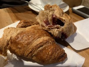 Jam filled vegan cornetto at Torrefazione Cannaregio in Venice