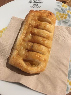 Pastry filled with vegan custard  at Torrefazione Cannaregio in Venice