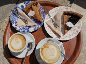 Orange and raspberry Cake with Soy Cappuccino at Torrefazione Cannaregio in Venice