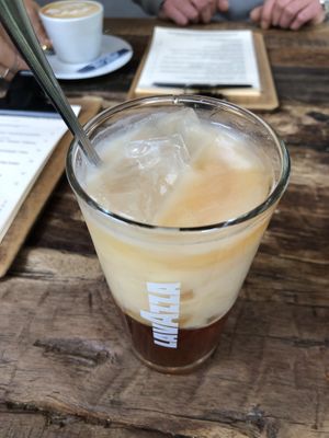 Iced Chai Latte with Oatly (6,50€!)  at Netzer in Stuttgart