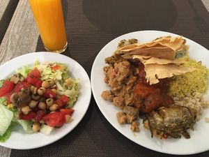 Cooked buffet and crudités on the side at Jardim das Cerejas - Chiado in Lisbon