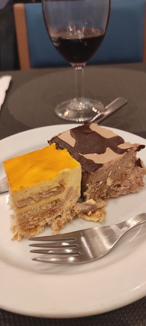 Postres at Jardim das Cerejas - Chiado in Lisbon