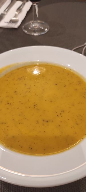 Crema de verduras at Jardim das Cerejas - Chiado in Lisbon