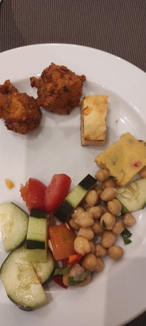 Plato combinado at Jardim das Cerejas - Chiado in Lisbon