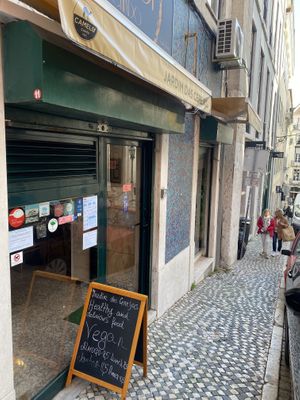 Outside at Jardim das Cerejas - Chiado in Lisbon
