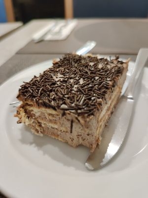 Vegan dessert at Jardim das Cerejas - Chiado in Lisbon