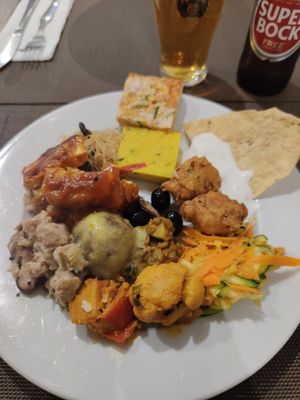 Vegan buffet at Jardim das Cerejas - Chiado in Lisbon