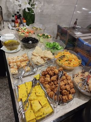 Vegan buffet, there are also more for hot dishes at Jardim das Cerejas - Chiado in Lisbon