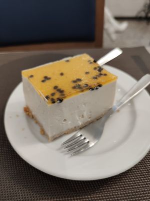 Vegan Cheesecake at Jardim das Cerejas - Chiado in Lisbon