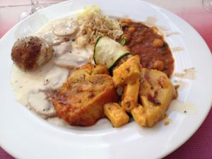 tasty and creamy vegan food at Jardim das Cerejas - Chiado in Lisbon